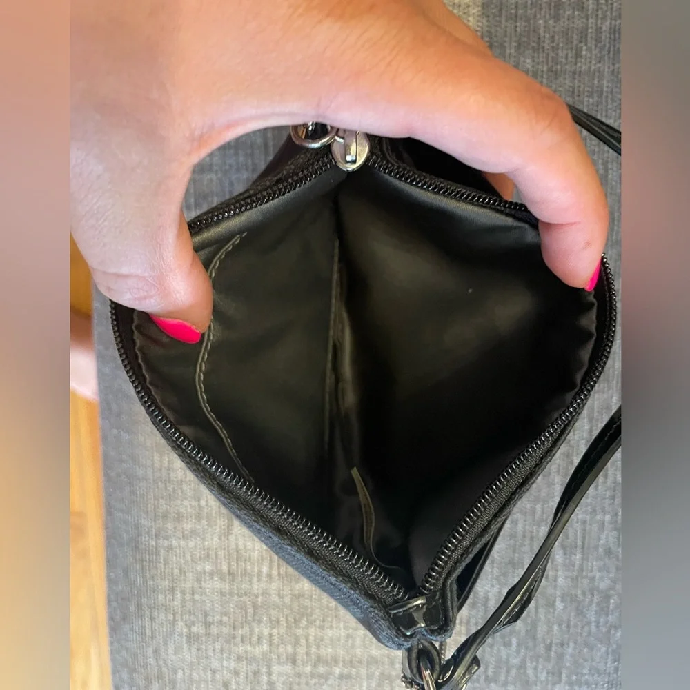 Coach wristlet - Picture 2 of 3